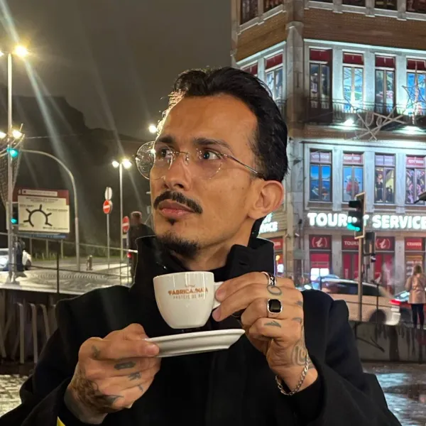 Barbeiro Rômulo Rodrigues - Ponto R Studio Aveiro